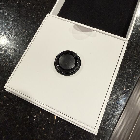 Oura Ring Gen 3 Heritage Black US Size 11 Set - BRAND NEW IN BOX - Picture 2 of 4